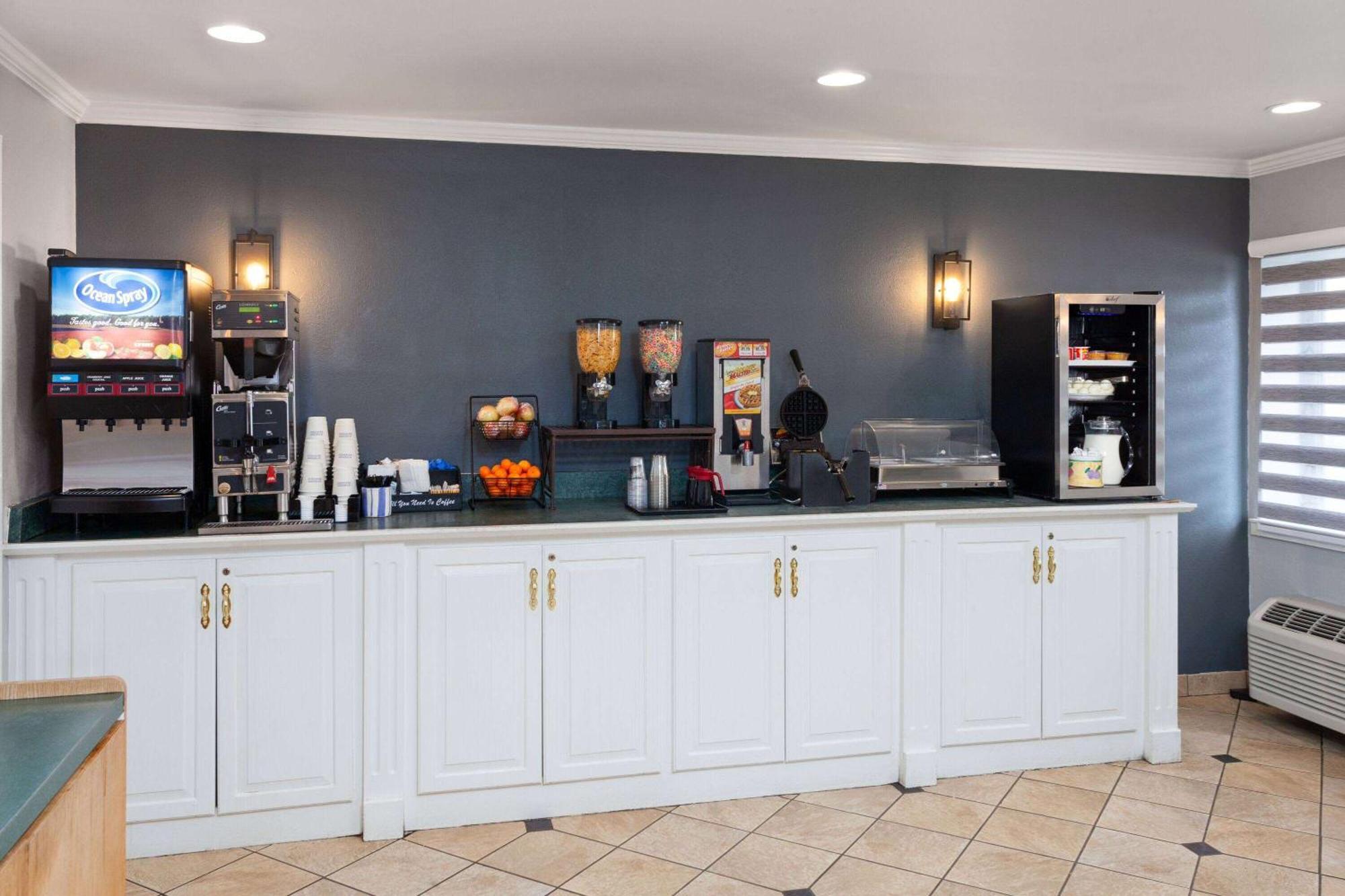 La Quinta Inn By Wyndham Cleveland Independence Exterior foto