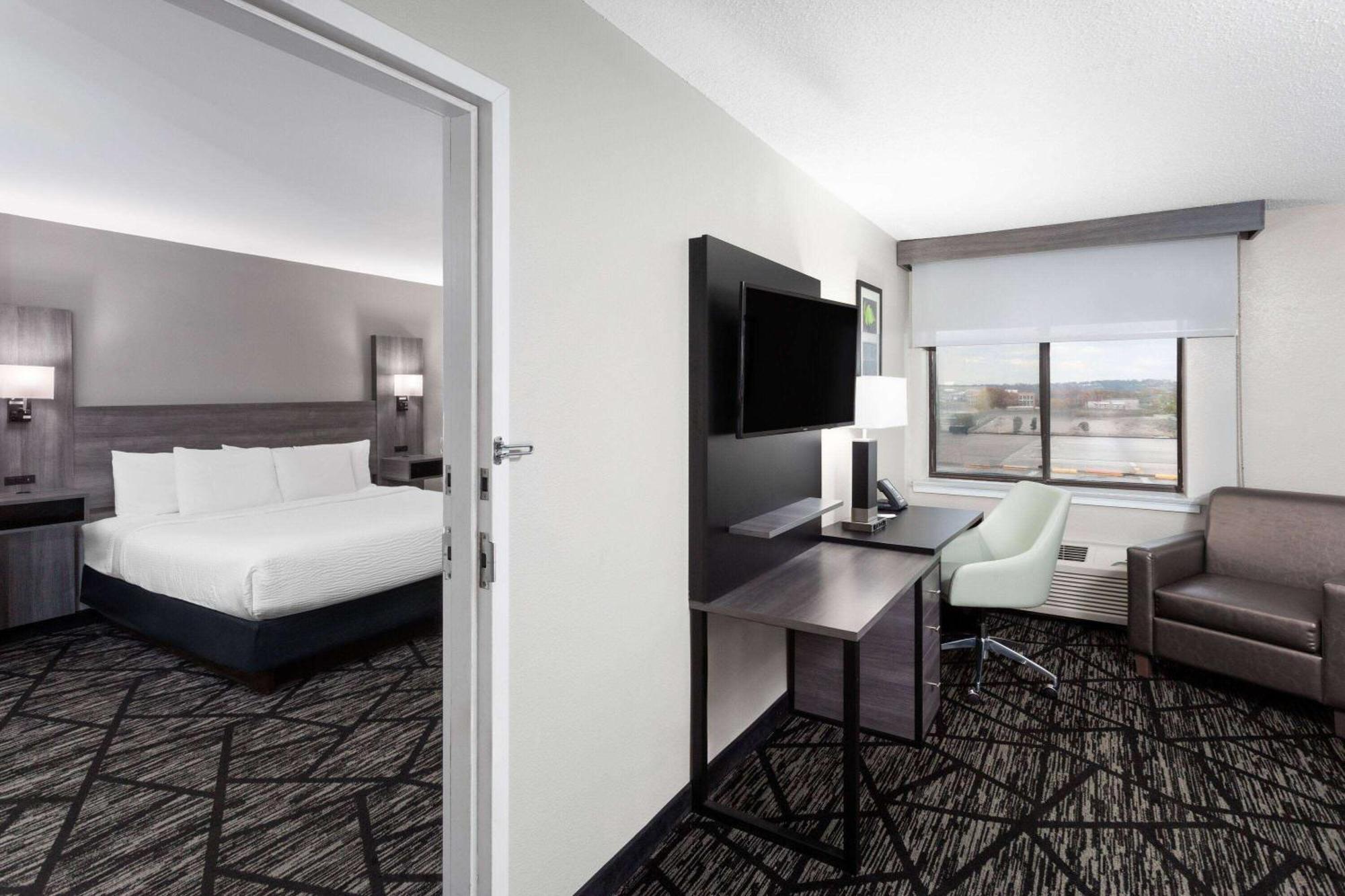 La Quinta Inn By Wyndham Cleveland Independence Exterior foto